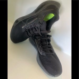 Nike Men's Air Zoom Pegasus 38 Running Shoes